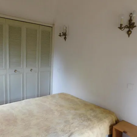 La Petite Maison Dans La Prairie Holiday home Saint-Alvere